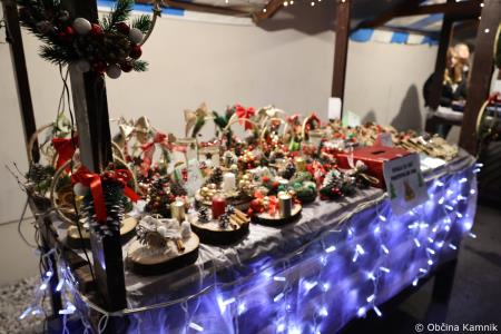 Miklavžev koncert na Osnovni šoli Toma Brejca napolnil dvorano do zadnjega kotička (14)